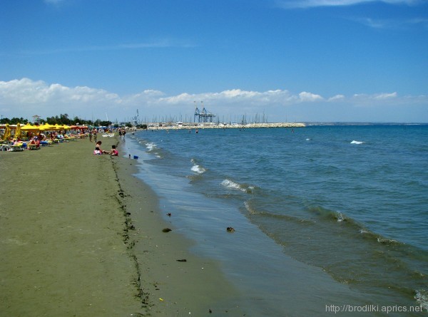 Пляж в Ларнаке Пляж в Ларнаке
