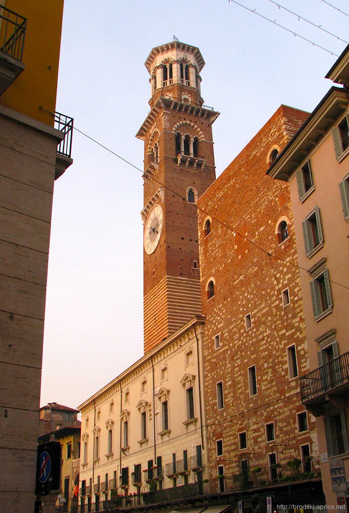 Башня Ламберти, Верона, Италия